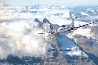 Croisitour est un habitué des vols privés ou d'affaires notamment sur King Air 350, en particulier au départ de l'aéroport des Eplatures à la Chaux-de-Fonds
